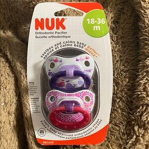 Nuk • Orthodontic pacifier